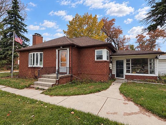 3rd image of 2554 S Huron Rd