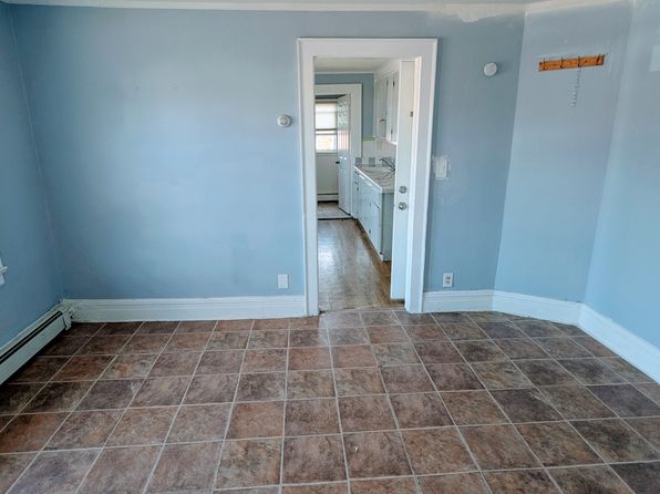 210 Pearl St #2S