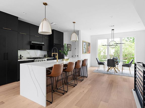 4th image of 4022 Valley View Rd #2C