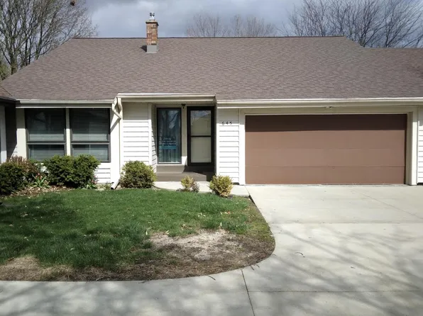 645 Tamarack DRIVE E E, West Bend, WI 53095