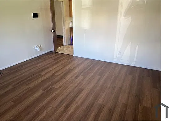 3 bed, 1100 sqft, $1,300 — Photo 2