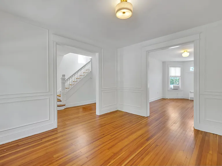 2611 11th St NW — Photo 14