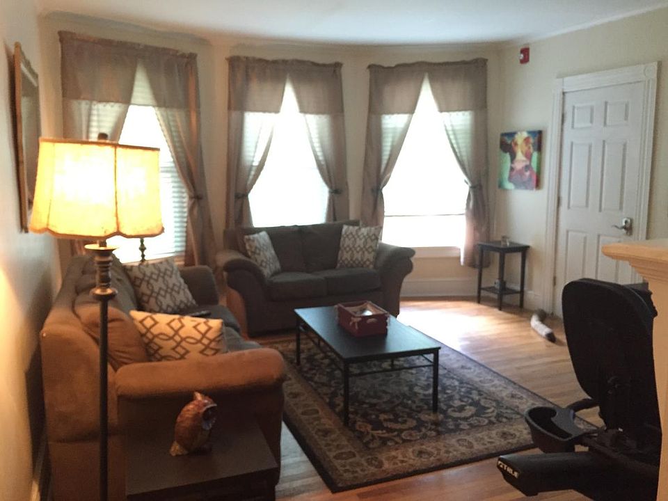 living room (can be used as 2nd BR)