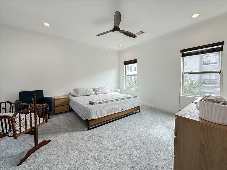 2 Hermann Park Ct — Photo 24