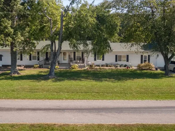 17688 Biehl Rd, West Frankfort, IL 62896