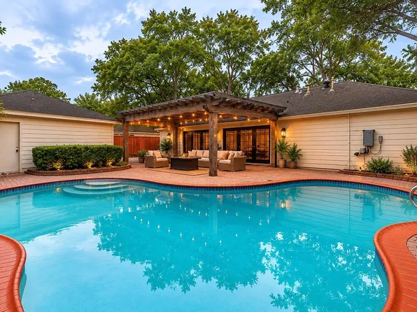 10007 Cedar Creek Dr, Houston, TX 77042