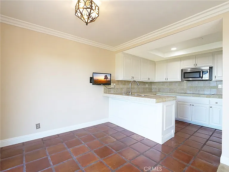91 Cypress Way — Photo 6
