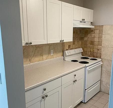 5th image of 1630 N 25th Ave #2