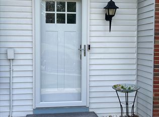902 Bonnie Brae Dr #902, Coraopolis, PA