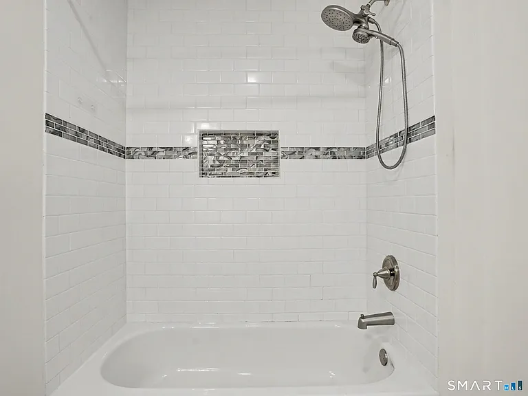 604 Newfield Ave #B — Photo 18