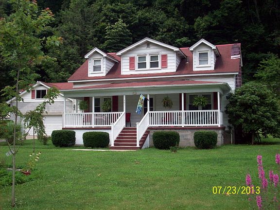 3rd image of 341 Robert C Byrd Dr