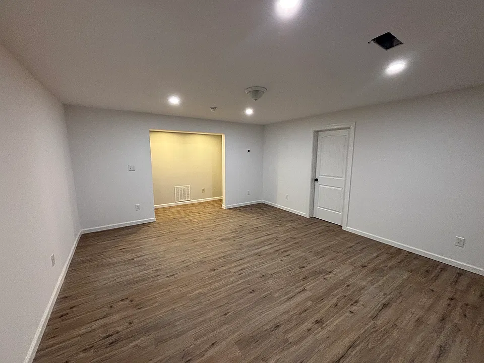 49 Inverness Ave