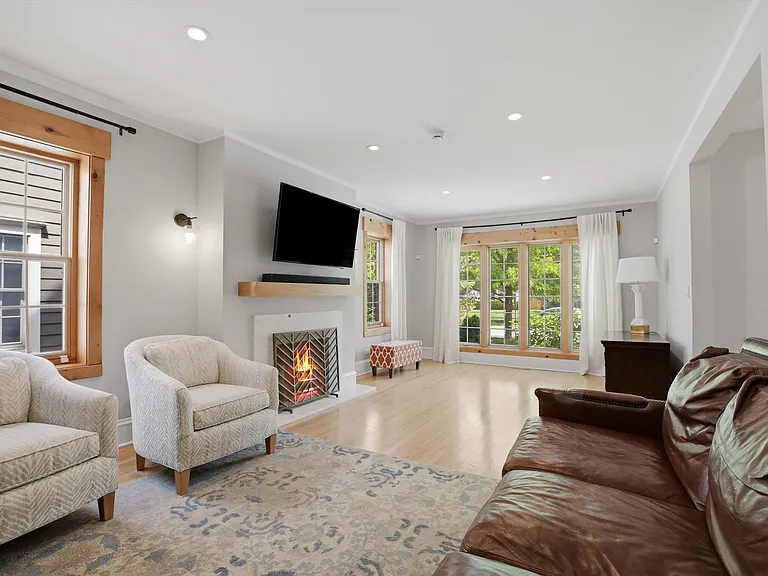 822 S Chester Ave — Photo 6