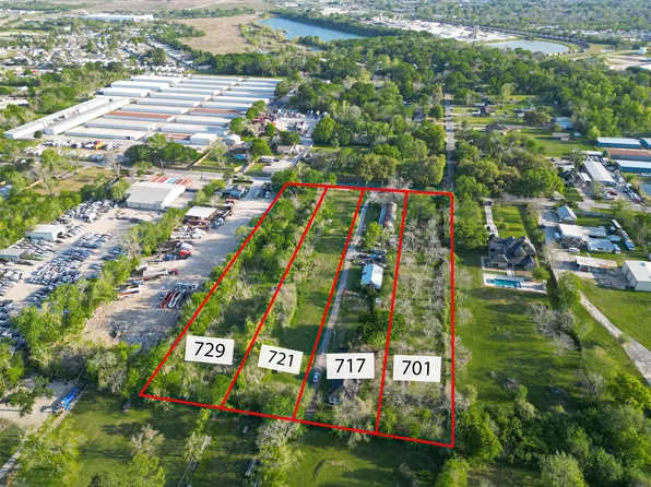 717 Crenshaw Rd, Pasadena, TX 77504