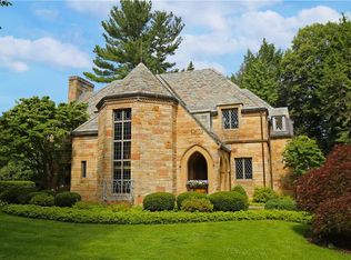 255 Georgian Court Rd, Rochester, NY 14610