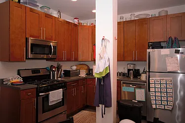 Rented by R New York