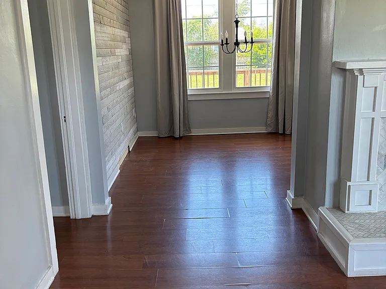 912 Garrison Ave — Photo 3