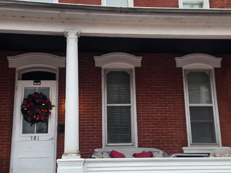 731 Bluff St — Photo 1