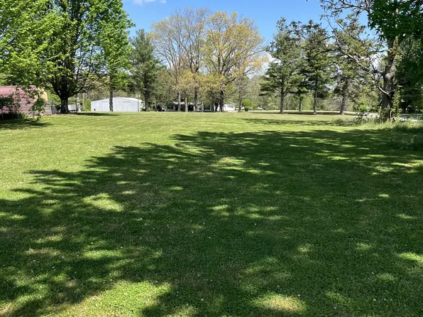 107 6th St, Monteagle, TN 37356