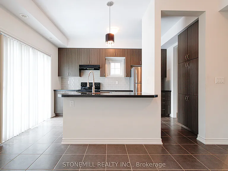 3130 Boxford Cres #5 — Photo 18