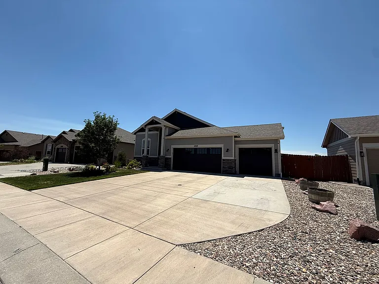 12519 Mount Lindsey Dr — Photo 2