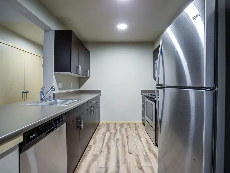Gateway Apartments — Photo 14