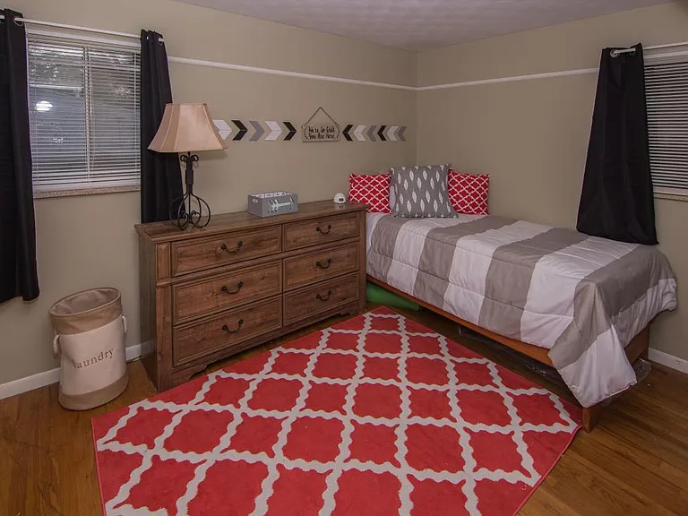 413 Cornell Ave — Photo 7