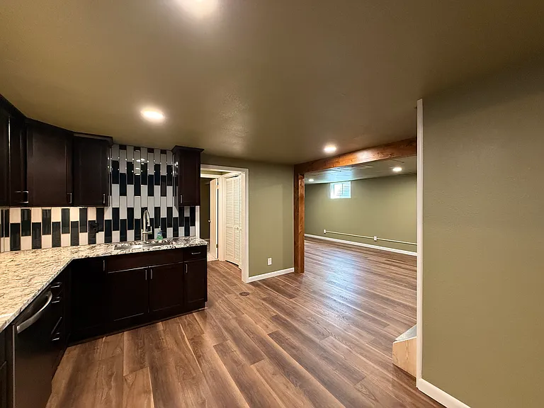 1916 Springfield Dr — Photo 17