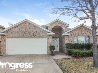 2208 Hummingbird Way, Mesquite, TX 75181