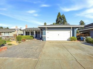 925 Blake Ct, Gilroy, CA 95020