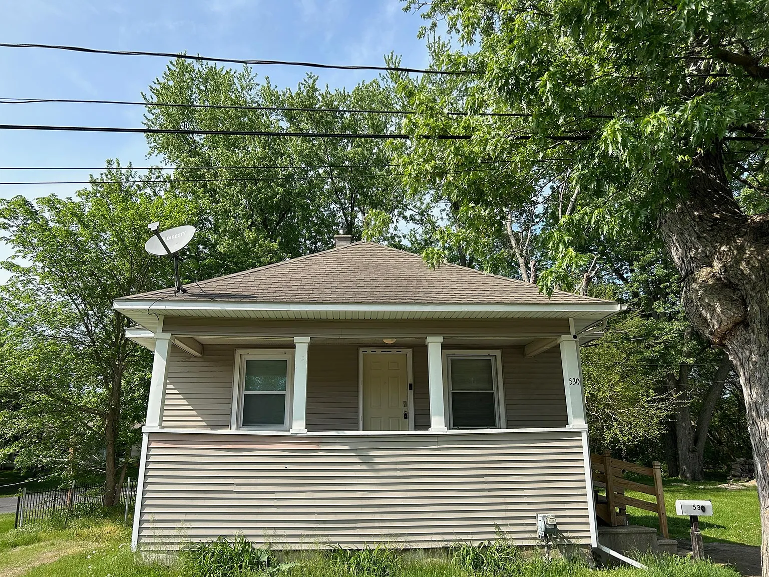 2 bed, 968 sqft, $1,310 — Photo 1