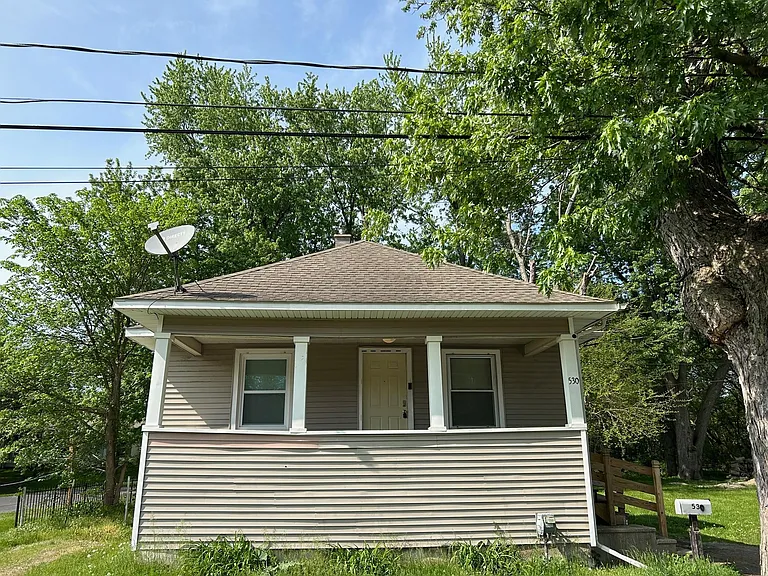 530 W Prouty St — Photo 1