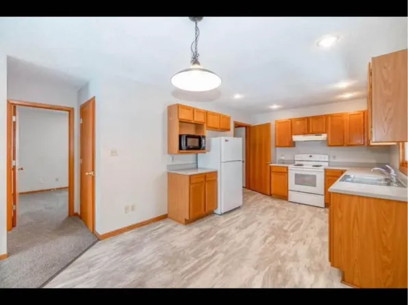 501-503 Lyman St, Waverly, IA 50677