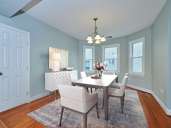 5th image of 198 Hyde Park Ave #2