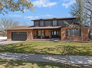 5549 S Apple Vale Dr W, Salt Lake City, UT 84123