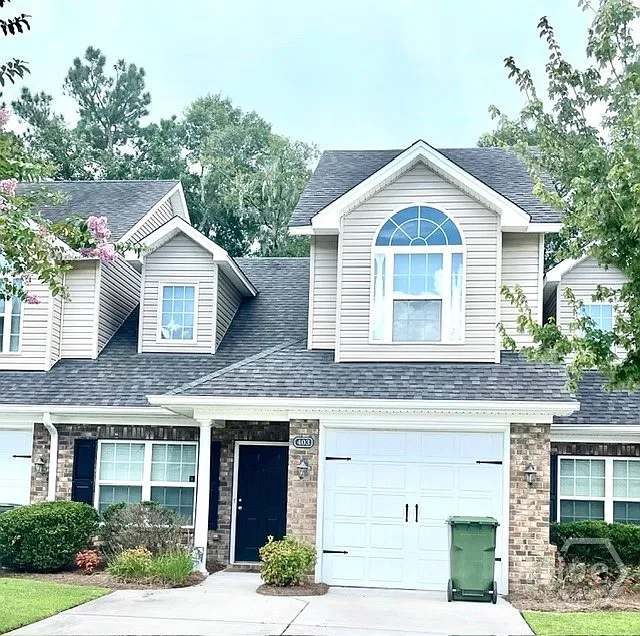 3 bed, 2.5 bath, 1488 sqft, $1,825 — Photo 2