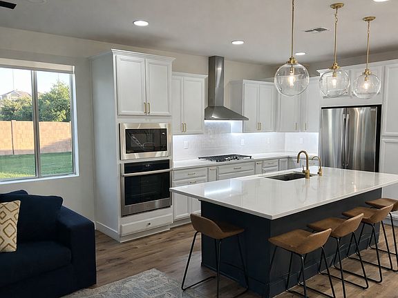3rd image of 3835 E Oxford Ln