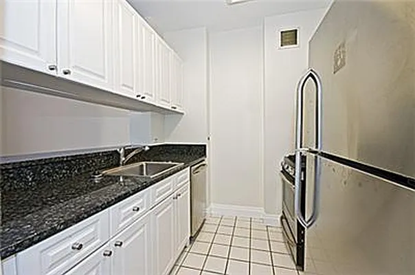 Sold by Park River | media 25