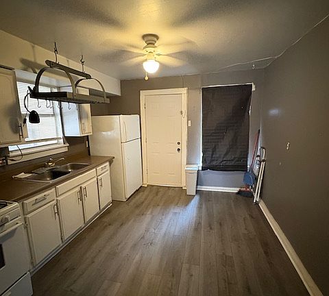 5th image of 405 Groff Ave