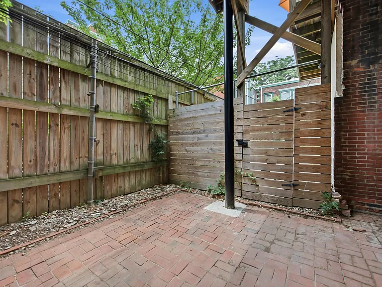 1712 Mount Vernon St #1RR — Photo 17
