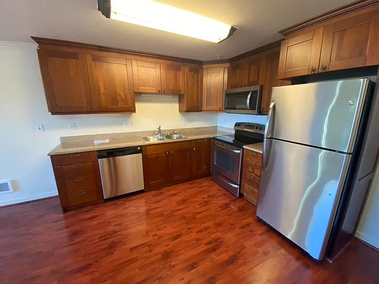 Howard Park Apartments — Photo 45