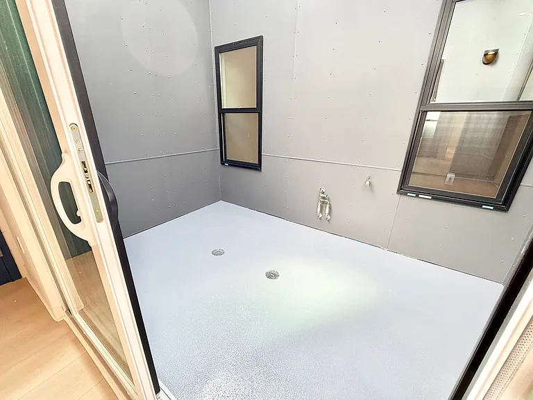 1256 Howard — Photo 15