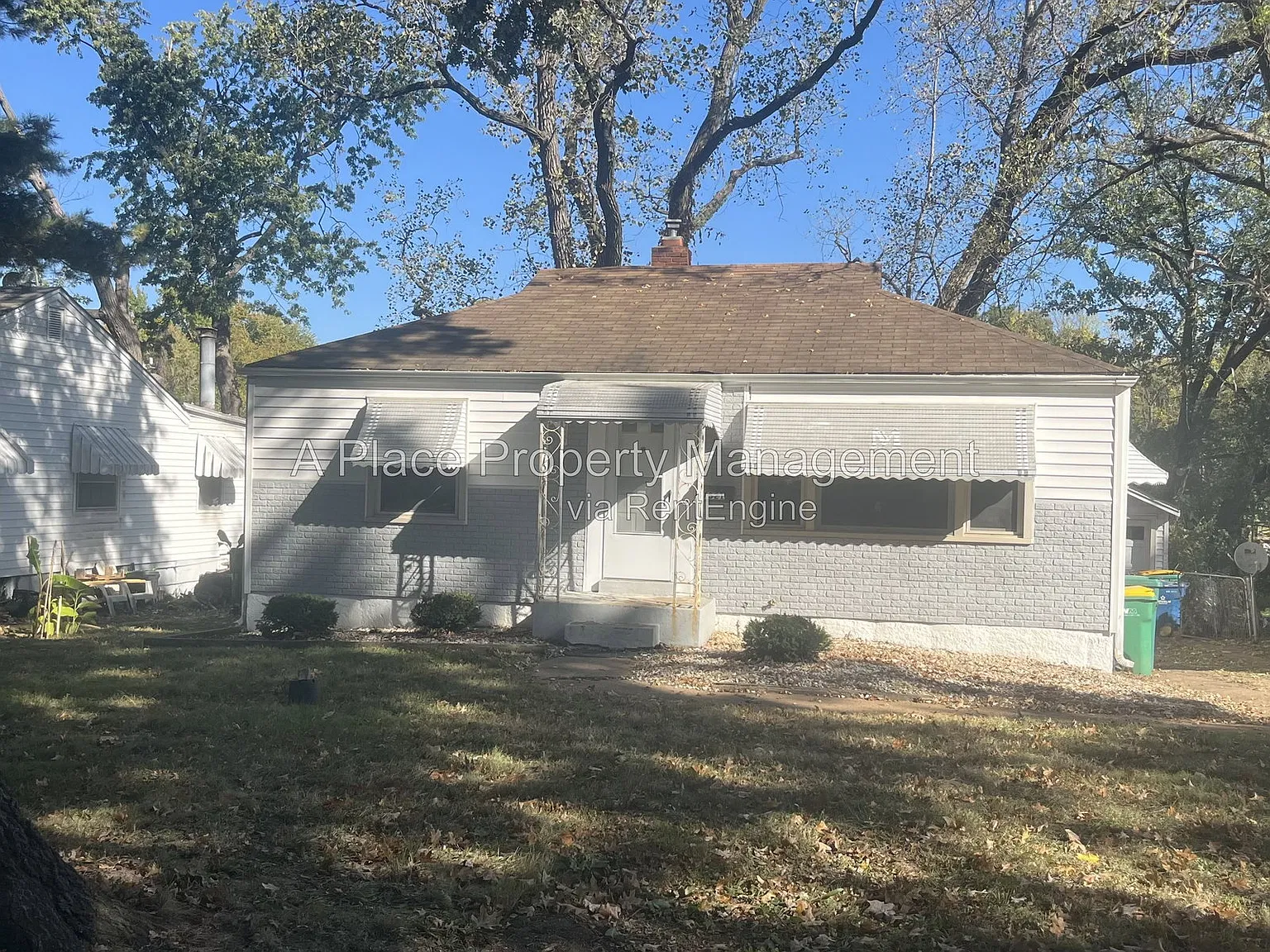 2 bed, 1.0 bath, 792 sqft, $1,195 — Photo 2