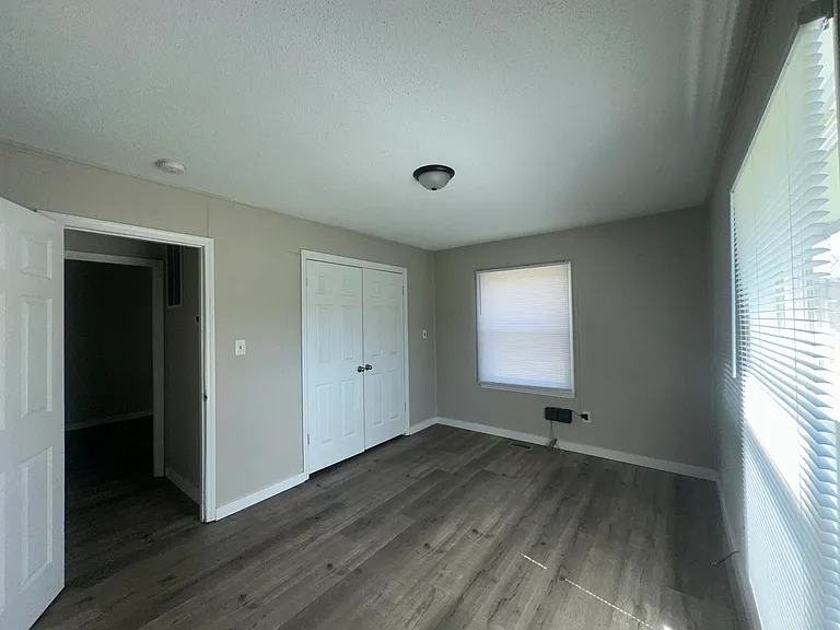 306 N Discovery St #D — Photo 7