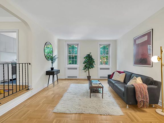 2nd image of 72 Orange St APT 3C