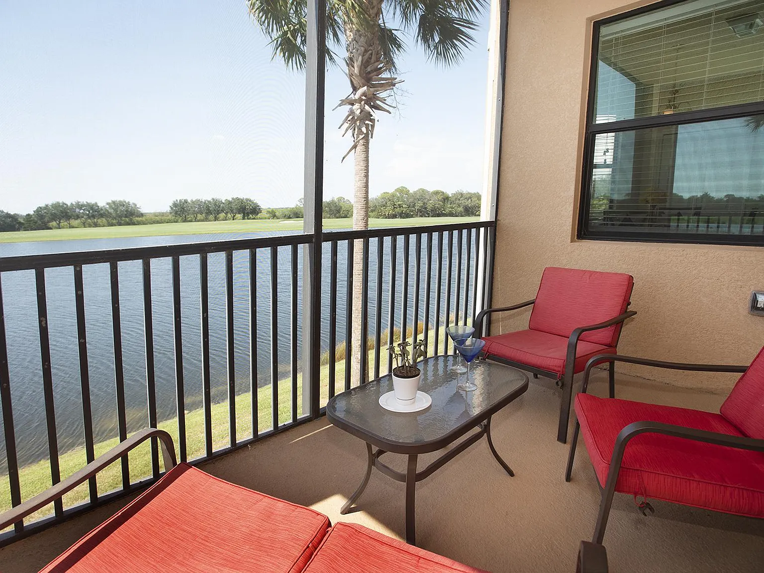 2 bed, 1121 sqft, $2,580 — Photo 2