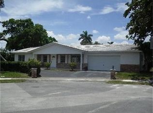 6230 SW 8th St, Plantation, FL 33317