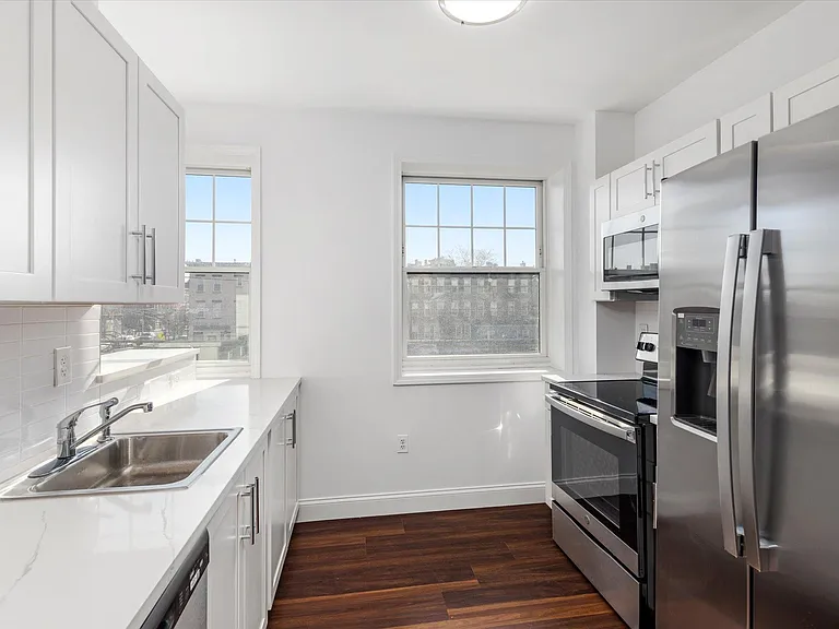 3100 Bergenline Ave #308 — Photo 1