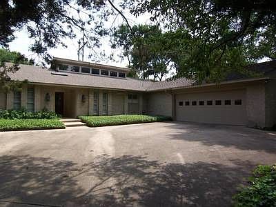 1st image of 3120 White Oak Dr