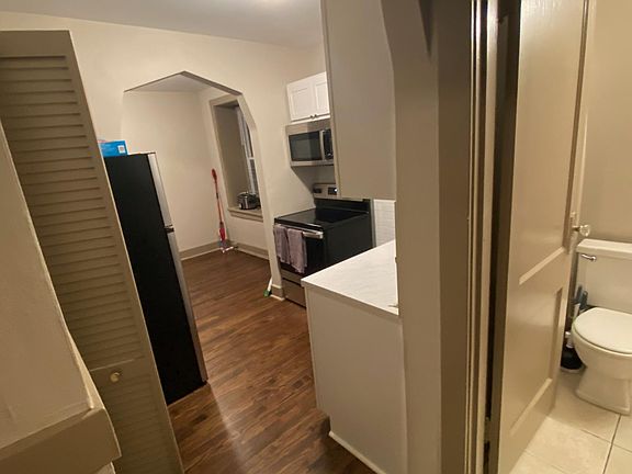 3rd image of 4918 Potomac St #2